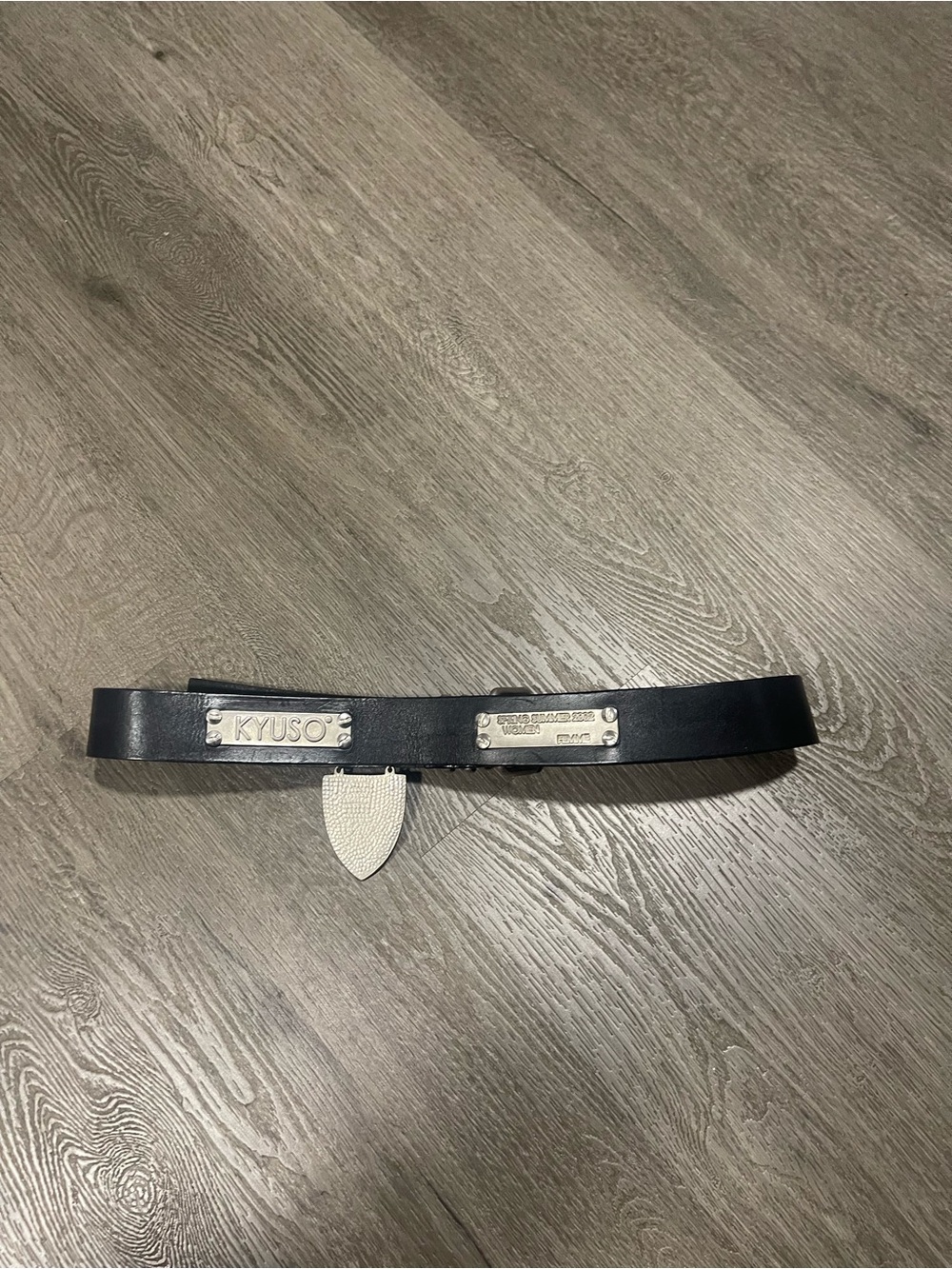 Kyuso Black Leather Men’s Belt with Silver Nameplate Accents by